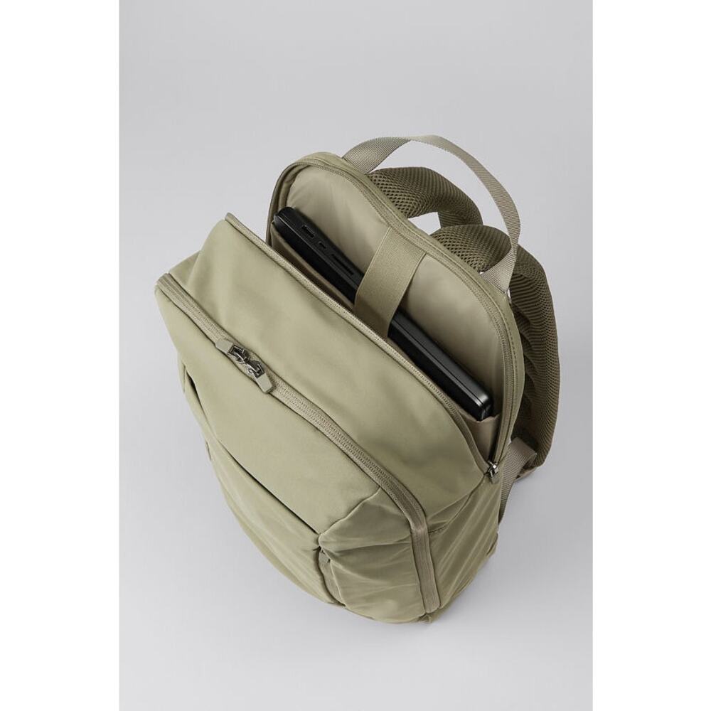 New Fabletics The Sleek Backpack Seagrass O/S
